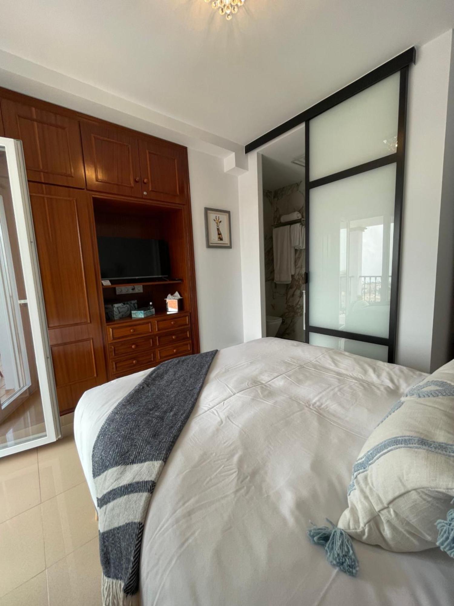 Cariad Boutique Bed & Breakfast La Cala Del Moral Room photo
